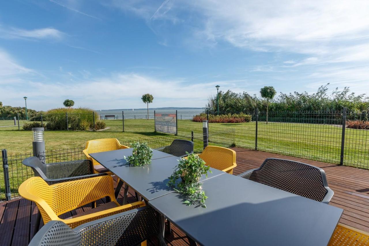Royal Cafe Apartman Keszthely Exterior photo