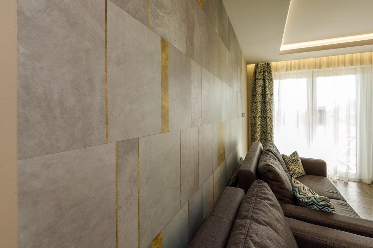 Royal Cafe Apartman Keszthely Exterior photo