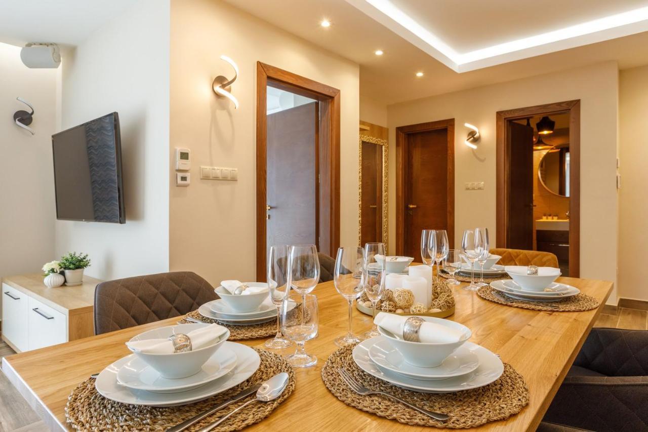 Royal Cafe Apartman Keszthely Exterior photo