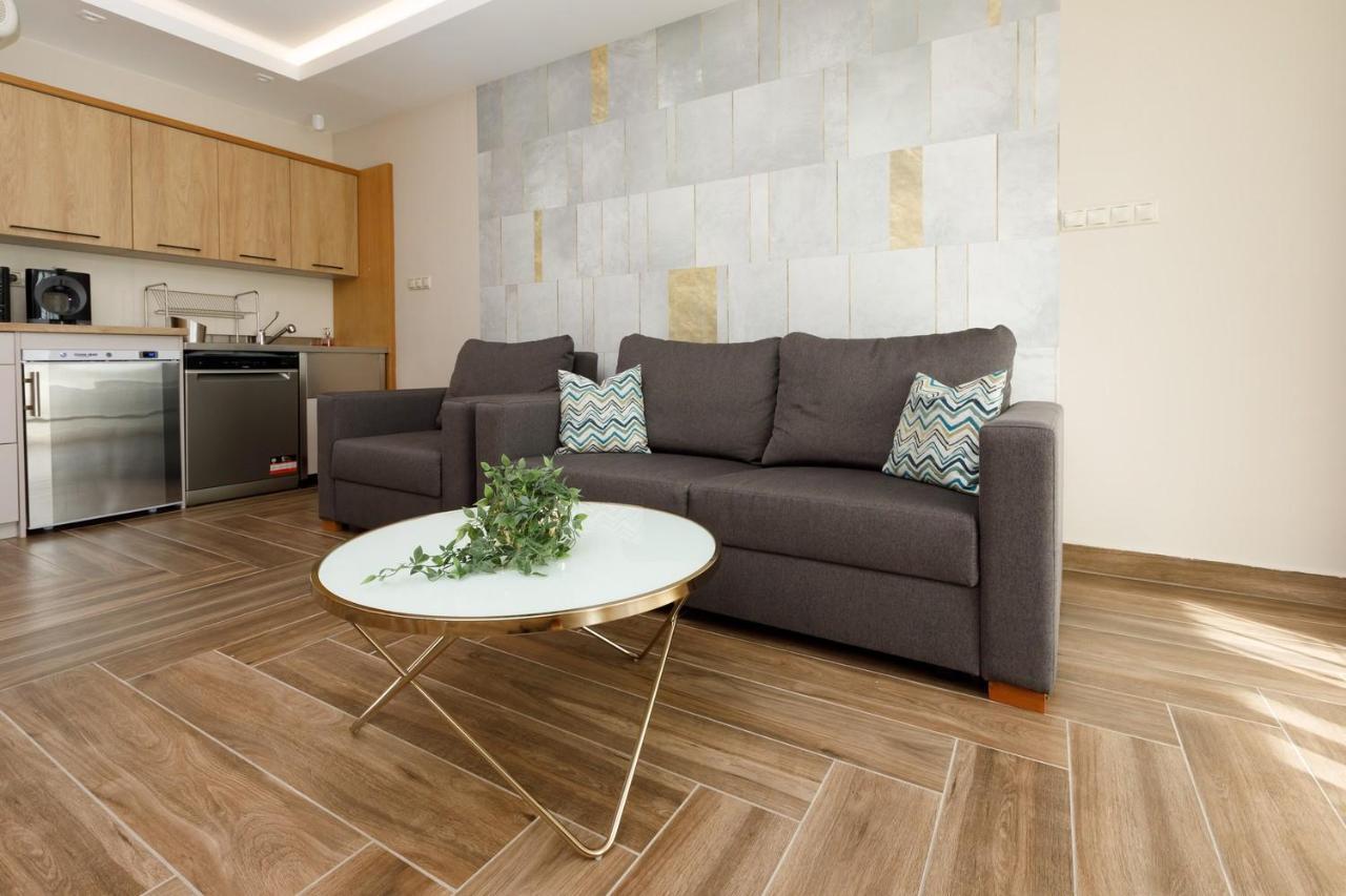 Royal Cafe Apartman Keszthely Exterior photo