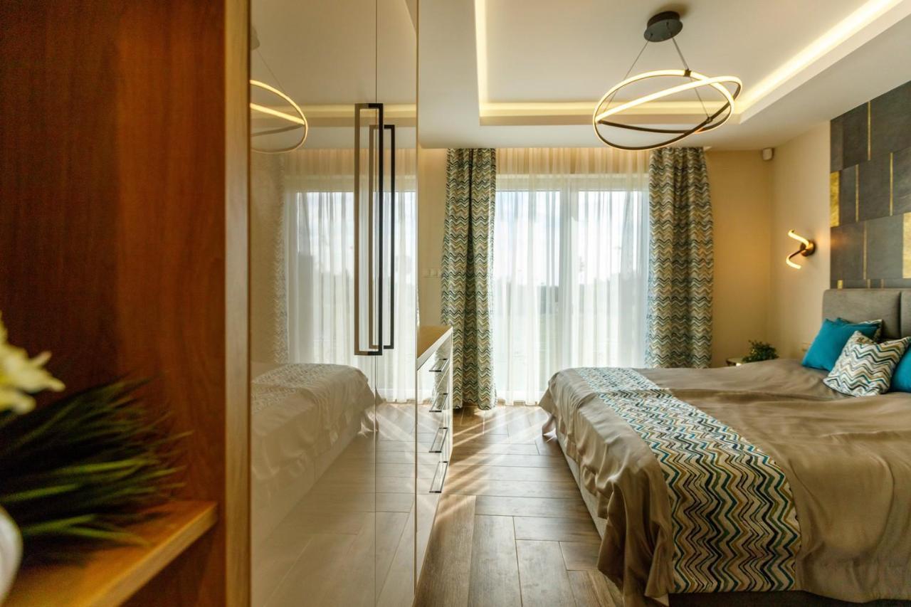 Royal Cafe Apartman Keszthely Exterior photo